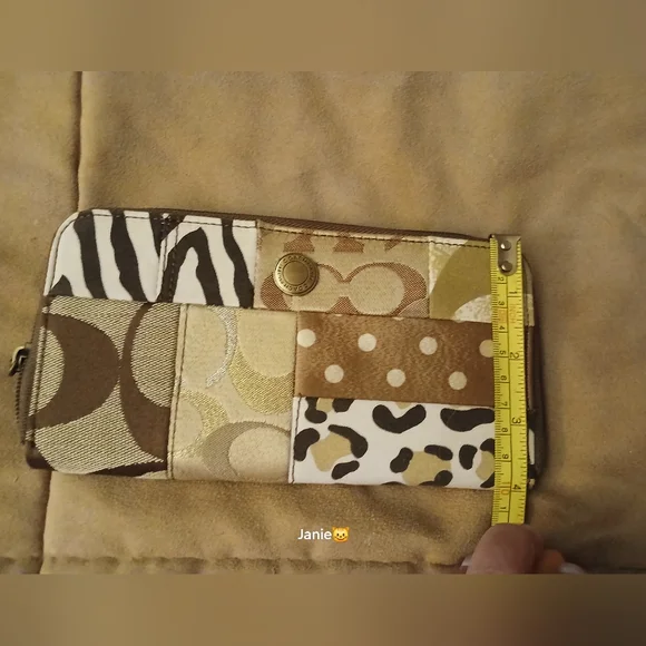 Coach RARE Vintage Khaki Patchwork Wallet NWT - Picture 13 of 13